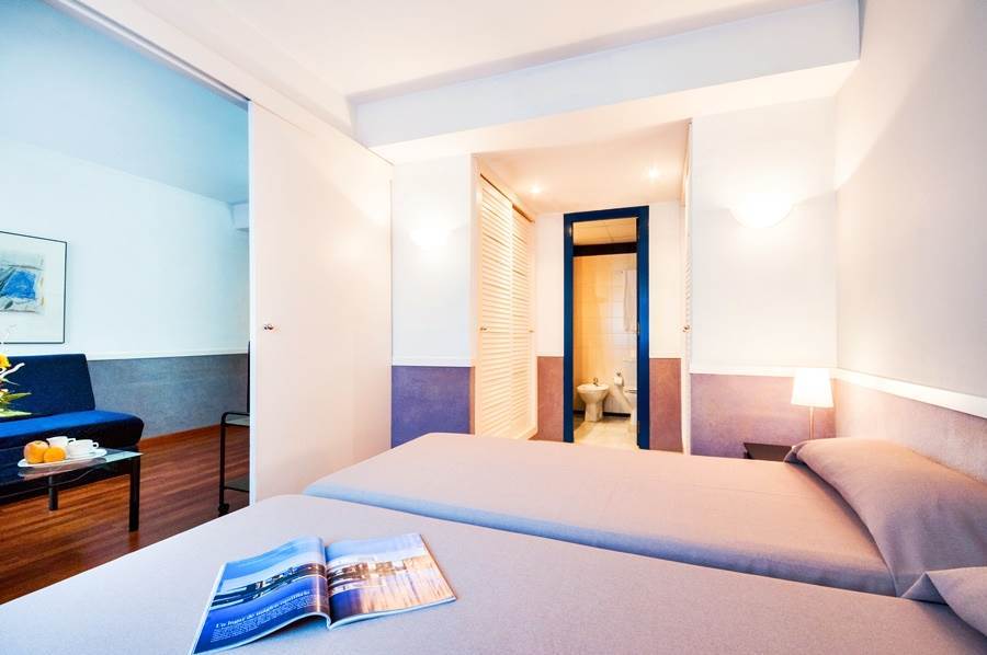 Apartamentos Descartes バルセロナ エクステリア 写真