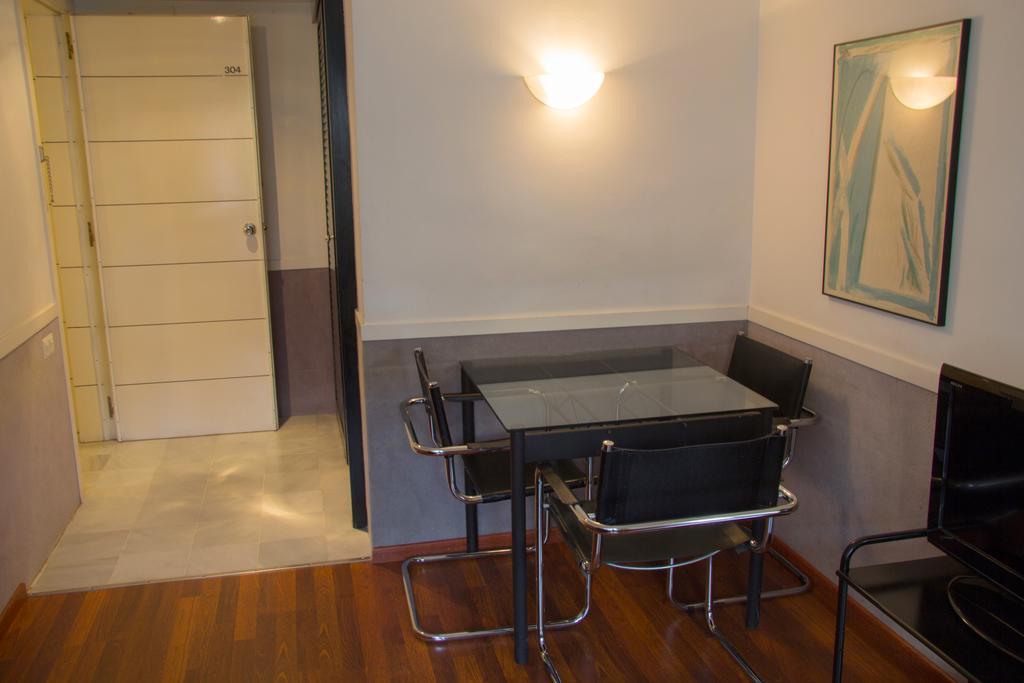 Apartamentos Descartes バルセロナ エクステリア 写真