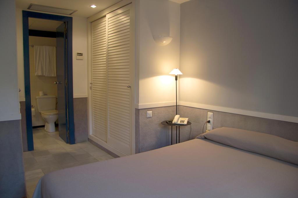 Apartamentos Descartes バルセロナ エクステリア 写真