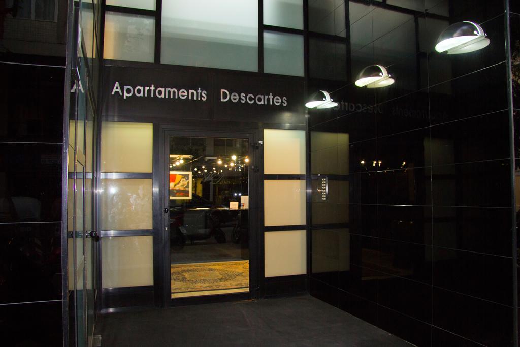 Apartamentos Descartes バルセロナ エクステリア 写真