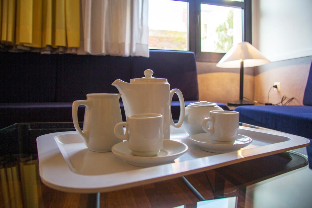 Apartamentos Descartes バルセロナ エクステリア 写真