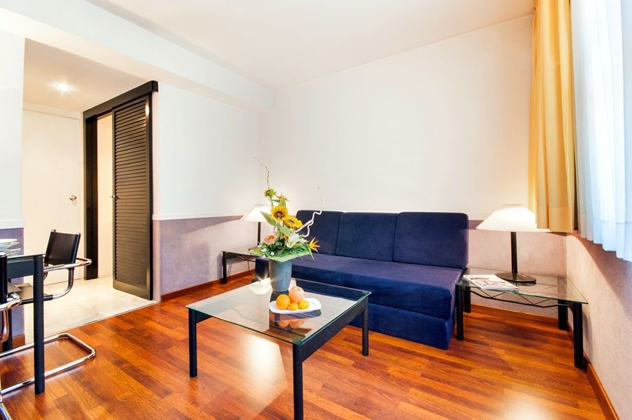 Apartamentos Descartes バルセロナ エクステリア 写真