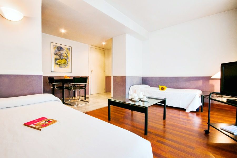 Apartamentos Descartes バルセロナ エクステリア 写真